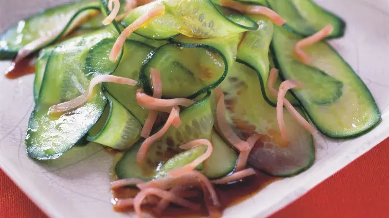 Japonský okurkový salát