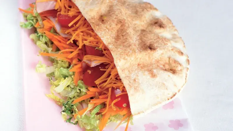 Zeleninová pita se šunkou