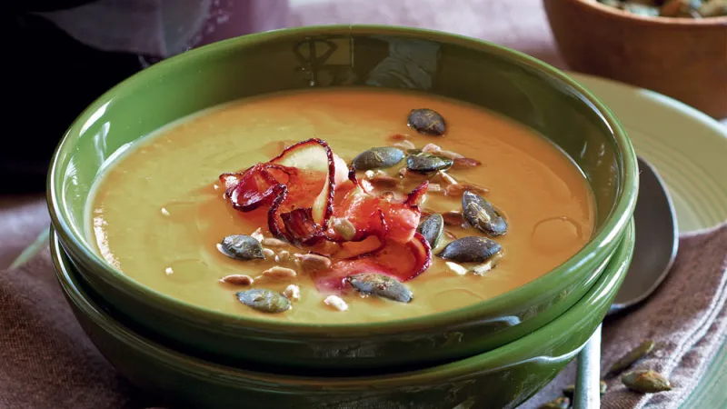 Polévka ze žlutého hrachu s mrkví