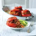 Pečená rajčata plněná jehněčím masem