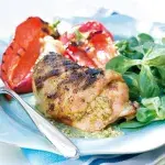 Kuřecí stehna plněná parmazánem a bazalkou