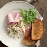 Celerová remuláda v šunkových kornoutcích