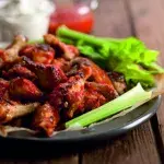 Pikantní křidélka s omáčkou z modrého sýra