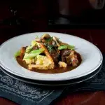 Hovězí po burgundsku