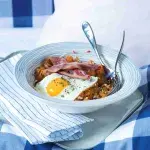 Batáty dvou textur se slaninou a volským okem