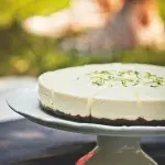 Bezinkový koláč s limetkou