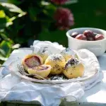 Švestkové bramborové knedlíky s marcipánem