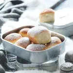 Honzovy buchty s hruškovými povidly