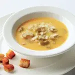 Česnekovo-šafránová polévka