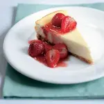 Cheesecake s rozpečenými jahodami