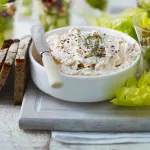 Pomazánka z uzeného pstruha a křenu