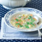 Drožďová polévka s vločkami