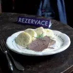 Hovězí s koprovou omáčkou