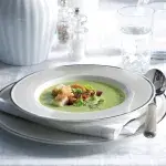 Hráškový krém s krutony a osmaženou slaninou