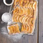 Koláč s jablečnými vlnkami