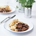 Jehněčí plec nadivoko s domácími papardelle