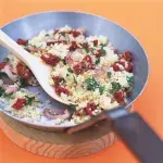 Kuskus se sušenými rajčaty