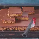 Malinové chia řezy