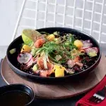 Miska s uzeným lososem