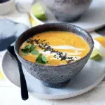  Mrkvová polévka s červenou čočkou