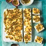 Nepečené cheesecake řezy s mučenkou