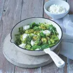 Noky s karamelizovaným česnekem, špenátem a ricottou