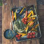 Pečená zelenina s kroupami a bylinkovým pestem Pečená zelenina s kroupami a bylinkovým pestem