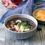 Polévka z černých fazolí