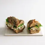 Tvarohová pomazánka s kedlubnami a ředkvičkami