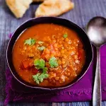 Čočková polévka s kari a limetkou Čočková polévka s kari a limetkou