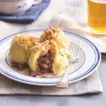 Bramborové knedlíky plněné uzeným masem