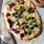 Focaccia s ostružinami a fenyklem