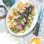 Grilovaná panenka s bylinkovou chimichurri a pečenými bramborami