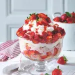 Jahodový trifle