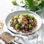 Kuře s houbovou pohankou