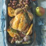 Kuře s podzimním ovocem a ořechovou nádivkou
