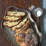 Kynutá vánočka s pistáciemi