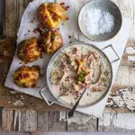 Lišky nakyselo s bramborou ve slupce