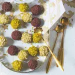 Nepečené pistáciovo-marcipánové kuličky