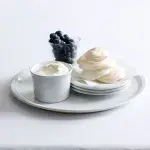 Pavlovy s růžovou vodou a borůvkami