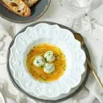 Polévka s krupicovými knedlíčky