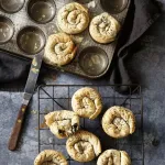 Šneci z filo těsta se špenátem a fetou