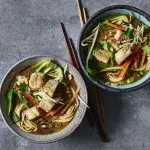 Veganský ramen s houbami