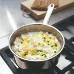 Eintopf s kuřetem a šunkou