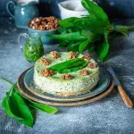 Slaný cheesecake s medvědím česnekem