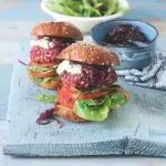 Řepné burgery s ovesnými vločkami Řepné burgery s ovesnými vločkami