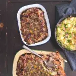 Lahůdková sekaná se sýrovými šťouchanými bramborami