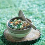 Ovesná kaše s karamelizovanými jablky a griliášem