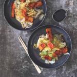 Stir fry z ledového salátu s pikantním tofu