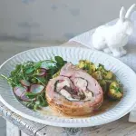 Trojctihodná roláda s bylinkovými brambory